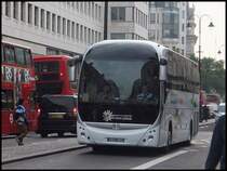 Irisbus Magelys von Communaut de Communes du Sud-Ouest Aminois aus Frankreich in London am 25.09.2013