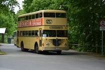 Heute (17.05.2015) vor 50 Jahren wurde dieser Büssing D2U (B-ZU 629H) das erste mal zugelassen. Aufgrund dessen fährt dieser Bus auf der Linie 218. Aufgenommen an der Pfaueninselchaussee Berlin.
