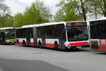MB Citaro Facelift HHA 7847 auf Linie 262 am U Wandsbek Markt, 2.5.15