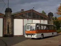 Ikarus 260 - C NV 260 H - Wagen 82 - in Chemnitz, Straßenbahnmuseum Kappel - am 5-Oktober-2014 --> Fotosonderfahrt