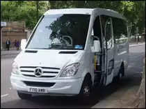 Mercedes Sprinter von M&M GB aus England in London am 26.09.2013