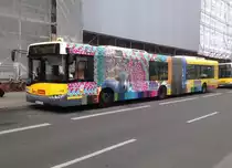 Solaris Urbino 18 Wg.4128 auf dem TXL am S+U Alex/Memhardstr., 16.5.15