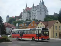 MB O 405 - RG S 683 (ex Hamburger Hochbahn, HH-Z 7449, #8698) - in Meißen, unterhalb der Albrechtsburg / Dom - am 13.06.2015 --> Fotosonderfahrt
