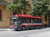 Linienbus 59 nach Villa Guastavillani auf der Via Giuseppe Garibaldi (der Bustyp ist mir nicht bekannt); Bologna / Emilia Romagna, 16.04.2015

