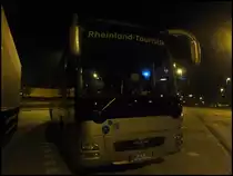 MAN Lion's Star von Rheinland Touristik aus Deutschland auf einem Rastplatz in Deutschland am 27.09.2013