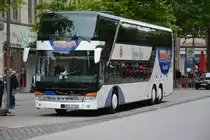 AB-ST 135 (Setra S 431 DT) steht am 11.07.2015 an der Mönckebergstraße in Hamburg.
