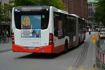 HH-YB 1444 fährt am 11.07.2015 auf der Linie M5. Aufgenommen wurde ein Mercedes Benz Citaro der 2. Generation / Hochbahn / Hamburg Rathausmarkt.
