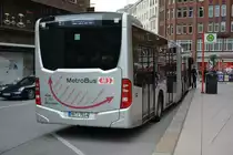 HH-V 9014 fährt am 11.07.2015 auf der Linie M3. Aufgenommen wurde ein Mercedes Benz Citaro 2. Generation / VHH / Hamburg Rathausmarkt - Petrikirche.
