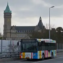 . ZU 4454, St�dtischer Heuliez Bus auf seiner Linie in der Stadt Luxemburg unterwegs.  06.02.2015 