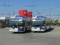 Neoplan N6121, RAT Ploieşti #5918 und 5916 (ex #822 und 806 Lausanne), 24.07.2015 Ploieşti