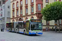 Ein Mercedes-Benz Citaro C2G in Schweinfurt am unteren Marienbach. Auf der gut getakteten Linie 52 in Richtung Deutschhof. 29.07.2015