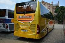 SIM-MY 46 (Mercedes Benz Travego) steht am 18.07.2015 auf dem Bassinplatz in Potsdam.
