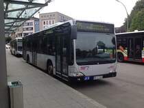 VHH Wg.1101 MB O 530 II auf Linie 275, Bf. Rahlstedt am 13.07.15