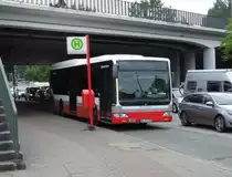 HHA 6301 MB O 530 II LE auf Linie 154 am U/S Berliner Tor, 12.07.15