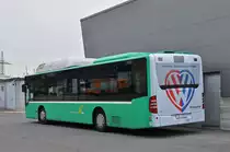 Mercedes Citaro 810 hat eine neue Heckreklame erhalten. Hier steht der Bus auf dem Hof der Garage Rankstrasse. Die Aufnahme stammt vom 09.08.2015.