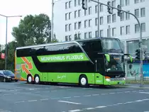 Setra S 431 DT - EN GR 1400 - in Dresden, Fritz-Löffler-Straße (am Hbf) - am 26-Juli-2015 --> Fahrzeug gehört: Groeger Reisen, Hattingen an der Ruhr