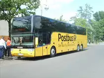 Van Hool Altano T916 - HH SQ 611 - in Berlin, am Bahnhof Zoologischer Garten - am 27-Juni-2015 --> Fahrzeug gehört: Stambula Autofit, Hamburg