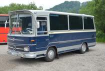 Ein Oldtimer Bus, Mercedes Benz  0 608 H Vetter 608H, Baujahr 1969, die Karosseriefirma Vetter aus Fellbach/Schwaben baute auf Mercedes-Grundlagen Klein-und Reisebusse. Hier in Immenstadt am 17.06.15.

