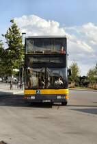 Bus der Linie M 46 fhrt zur Hst. Sdkreuz, JULI 2008