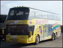 Neoplan Spaceliner von JobTours aus Deutschland im Stadthafen Sassnitz am 27.10.2013