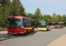 12.8.15 Goslar. Iveco Crossway, MAN Lions City und älterer Setra an der Wartestelle