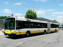 Schaffhausen - Volvo-Hess Gelenkbus Nr.13 SH 38013 unterwegs auf der Linie 4 in Schaffhausen am 28.06.2008