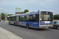 Dieser Solaris Urbino 18 mit dem Kennzeichen B-V 4114 fährt am 03.09.2015 auf der Linie 236. Aufgenommen auf der Spandauer-See-Brücke.
