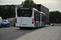 Am 03.09.2015 wird MA-MB 190 auf der Buslinie 236 getestet. Aufgenommen wurde ein Mercedes Benz O530 CapaCity L (Berlin Spandauer-See-Brücke).
