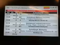 Abfahrtsmonitor für die Haltestelle Attnang-Puchheim Bahnhof (Busterminal) am 18.8.2015