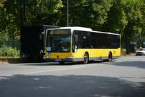 B-RG 8621 fährt am 03.08.2014 für die S-Bahn Berlin Schienenersatzverkehr zwischen S-Bahnhof Olympiastadion und Rathaus Spandau. Aufgenommen wurde ein Mercedes Benz Citaro Facelift / Glockenturmstraße Berlin.
