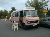 Ehemaliger Schnellbus der Hamburger Hochbahn AG, genannt  Bergziege . Konzipiert f�r die schmalen, steilen Gassen am S�llberg in Hamburg-Blankenese. Heute im Besitz der Pinneberger Verkehrsgesellschaft. Sept. 2001