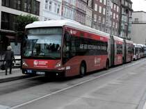 HHA 8400 Van Hool AGG 300 auf M5, Stephansplatz am 13.07.15