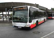 HHA 1031 MB O 530 II auf Linie 141, Bf. Harburg am 14.07.15