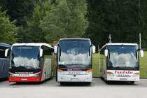 Drei verschiedene Setra-Baureihen nebeneinander: S 515 HD Comfort Class, S 417 HDH Top Class und S 416 GT-HD Comfort Class, Berchtesgaden 08.09.2015