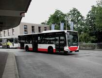 HHA 2522 MB O 530 auf Linie 241, Bf. Harburg am 14.07.15