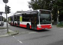 HHA 7301 MB O 530 II G auf Linie 143, Bf. Harburg am 14.07.15