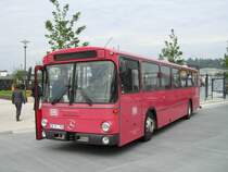 Beim Fest zur Reaktivierung der Bahnstrecke Frankenberg-Korbach wurden auch einige historische Busse ausgestellt und eingesetzt. Ausgestellt war unter anderem dieser frühere Bahnbus vom Typ O307. Frankenberg, 12.09.2015. 