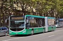 Mercedes Citaro 7016 auf der Linie 30 fährt zur Endhaltestelle am Badischen Bahnhof. Die Aufnahme stammt vom 07.09.2015.