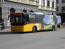 Postauto - Volvo 8700  VD  124774 vor dem Bahnhof in Brig am 06.09.2015