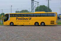 Scania Fernreisebus am Bahnhof Pasewalk. - 13.09.2015