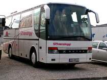 SETRA vor den Toren des FILL-Metallbaustadion, anl�sslich eines Bundesligaspieles; RIED i.I. 080718