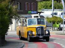 Postauto - Oldtimer Saurer  BE 384448 unterwegs auf einer Extrafahrt in Schwarzenburg am 12.09.2015