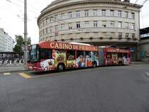 tpf - Trolleybus Nr.528 unterwegs auf der Linie 2 in der Stadt Fribourg am 05.09.2015