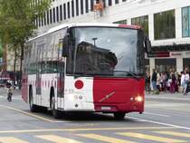 tpf - Volvo 8700  Nr.23  FR  300273 unterwegs auf der Linie 8 in der Stadt Fribourg am 05.09.2015