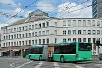 MAN Bus 787 auf der Linie 50 fährt zur Haltestelle Brausebad. Die Aufnahme stammt vom 13.07.2015.