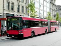 Bern mobil - Hess-Volvo Gelenkbus Nr.266 BE 572266 eingeteilt auf der Linie 19 Elfenau unterwegs in Bern am 05.07.2008