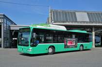 Mercedes Citaro 807 auf der Linie 33 steht am auf dem Hof der Garage Rankstrasse und fährt danach auf die Linie Richtung Schifflände. Die Aufnahme stammt vom 26.08.2015.