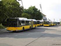 BVG 4004 - MAN NG 313, Fr.-Ludwig-Jahn-Sportpark am 8.8.15