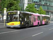 BVG 4395 - Solaris Urbino 18, Potsdamer Platz am 10.8.15