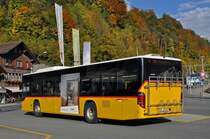 SETRA Bus der Post auf der Linie 151 wartet am Bahnhof Brienz. Die Aufnahme stammt vom 09.10.2015.